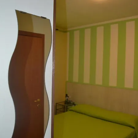 Affittacamere Il Girasole Gæstehus 3*