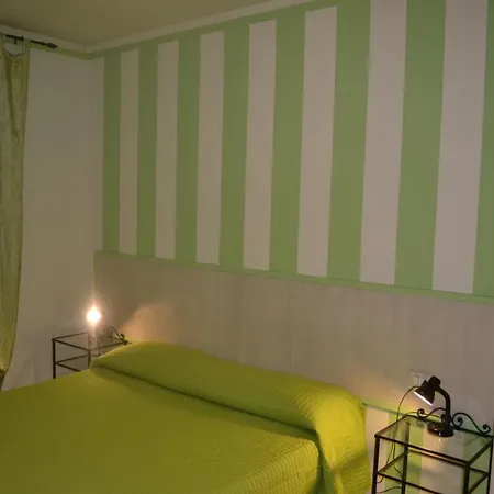 Gasthuis Affittacamere Il Girasole 3*